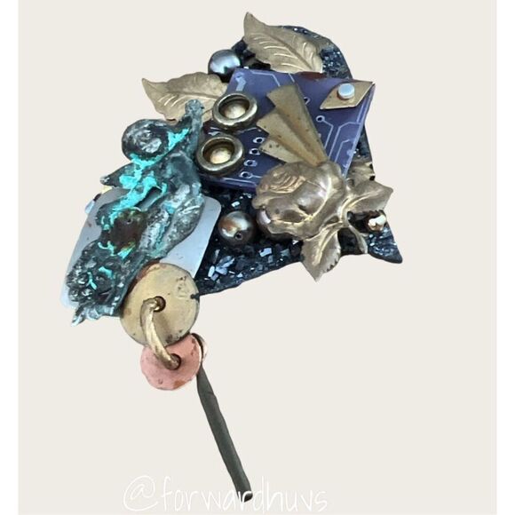 Hand Crafted Heart Brooch Marked JC - Picture 4 of 7